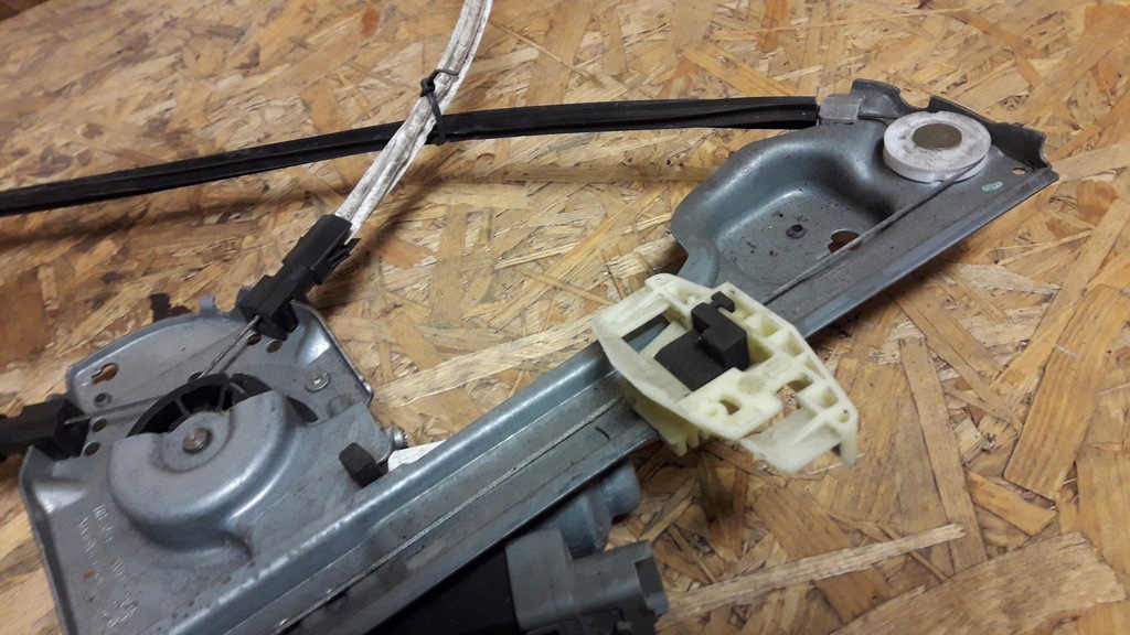 фото №9, Peugeot 1007 ezw 2006 механизм подъемник стекло