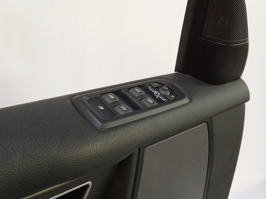 фото №9, Чорний обшивка оббивка ліва передні двері панель door discovery 4 iv l319