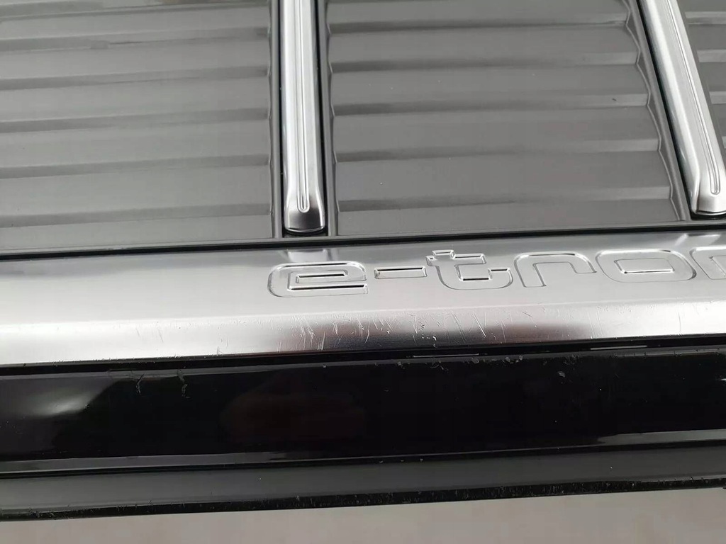 фото №6, Audi e-tron 2018 с передний бампер передний