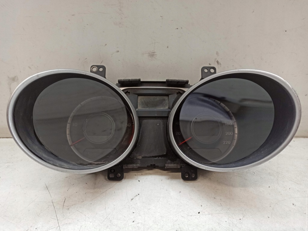 фото №1, Hyundai ix35 1.7 crdi счетчик приборы 94009-2y760
