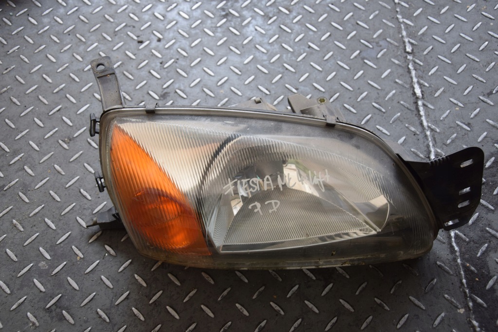 фото №1, Лампа правий перед ford fiesta mk4 lift