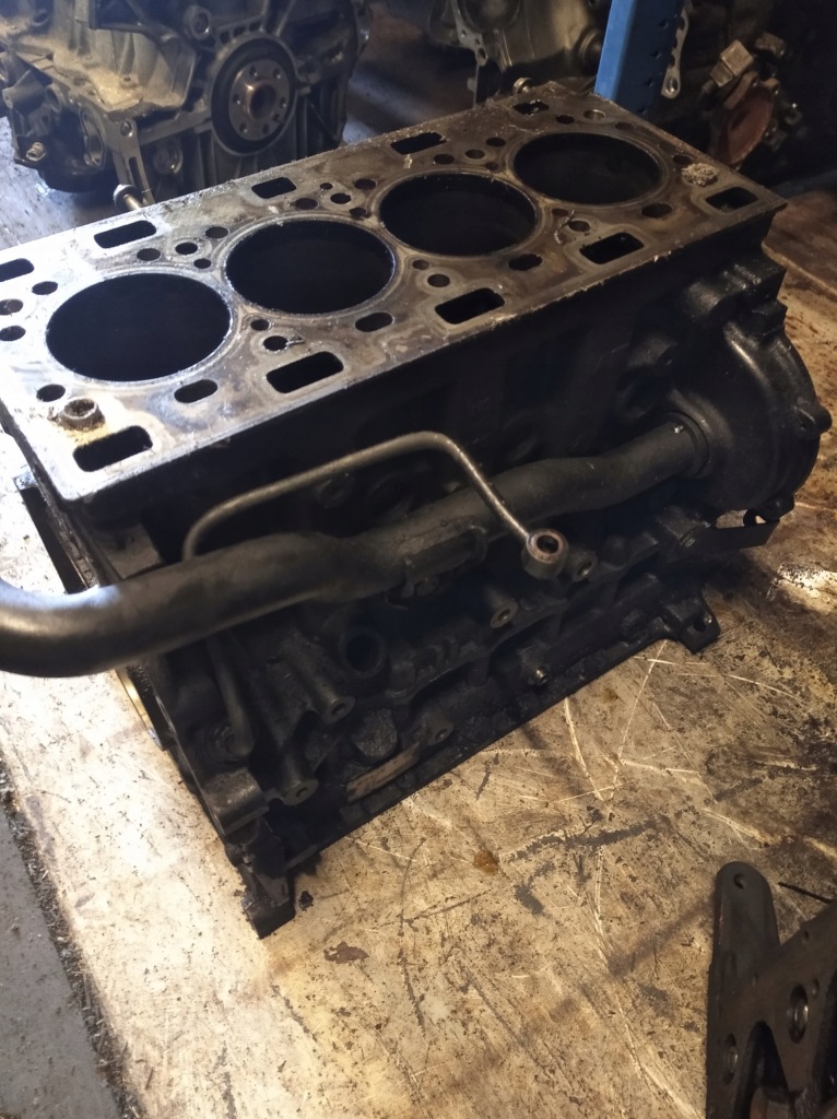 фото №3, Блок dół двигуна g9tc720 renault master 2,2 dci