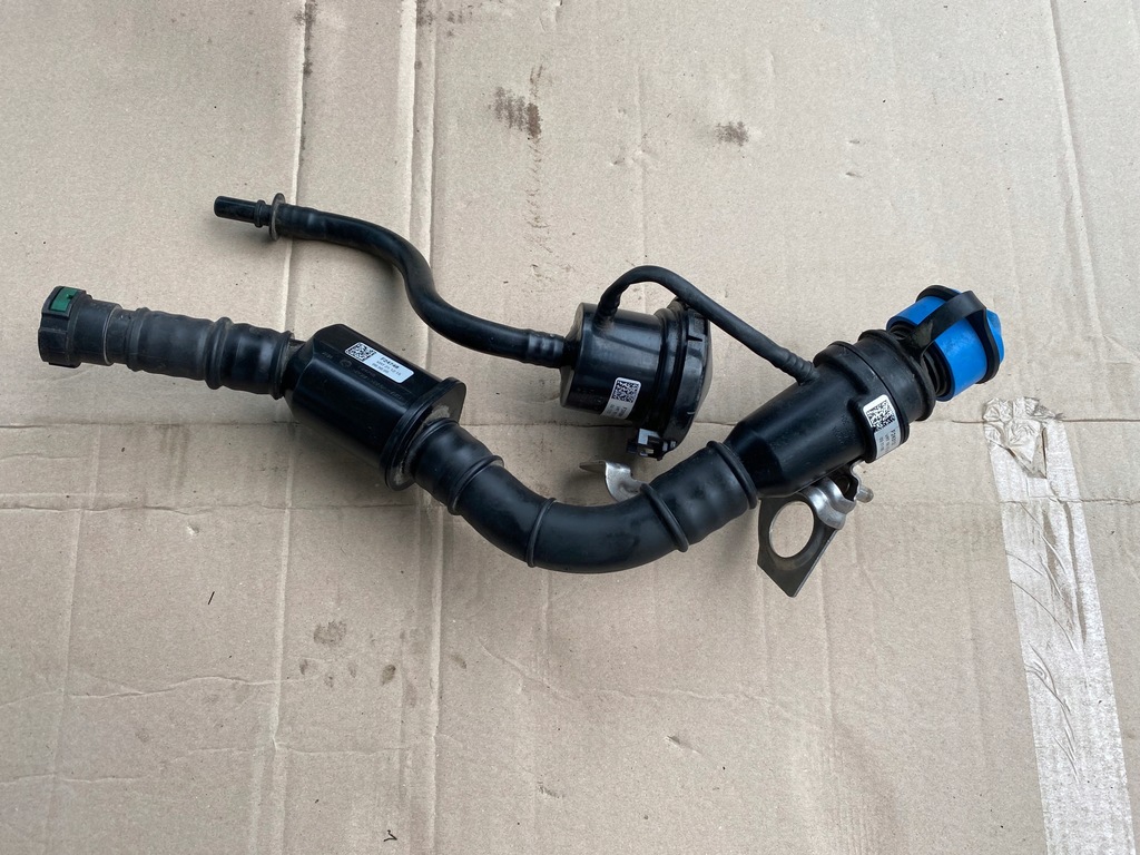 фото №1, Заливная горловина труба adblue a2054700300 mercedes w205 2.2d