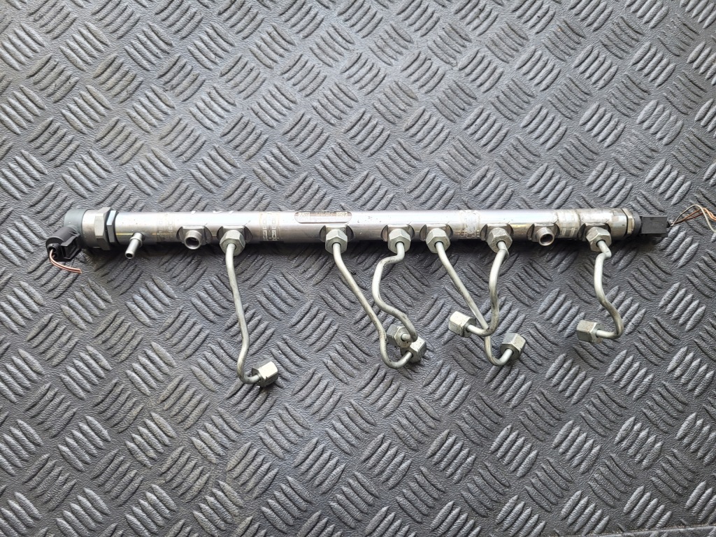 фото №1, Молдинг упорскування + датчик bmw 5 gt f07 3.0 d