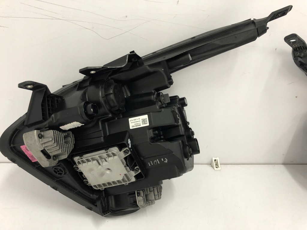 фото №2, Kia sportage v 20- лампы левая правая full led 92101r2000 92102r2000