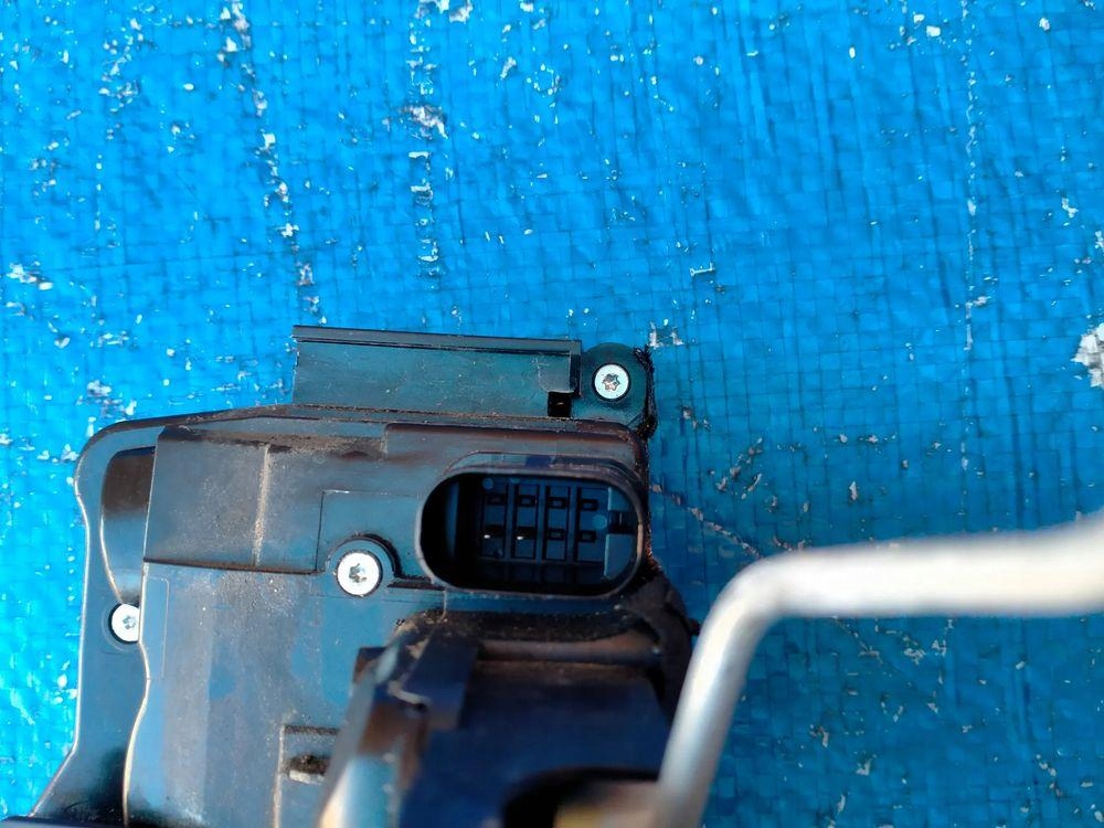 Mercedes w222 a0997200700 замок дверь левый перед доводчик a2227601400 с Разборки