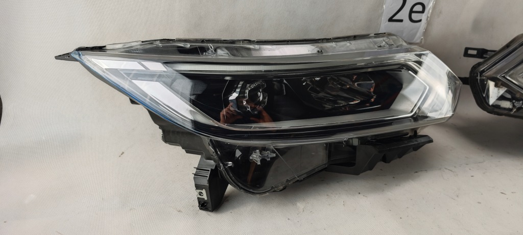 Nissan qashqai j11 рестайлінг  full led лівий правий фара фара ліва правий Недорого