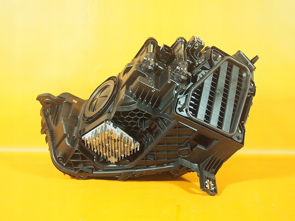 Audi q3 83a фары перед full led комплект америка 83a941033b / 83a941034b с Разборки