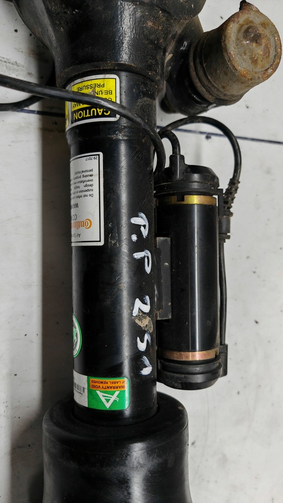 фото №2, Пневмоподушка подушка airmatic ads правий перед mercedes r-kl w251 2022 rok as-2833