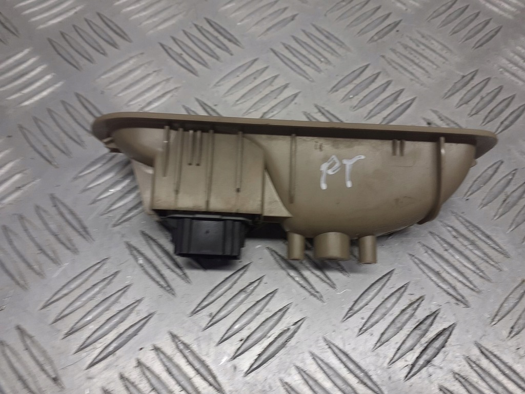 фото №1, Панель управление окон правый задняя renault modus 8200315537