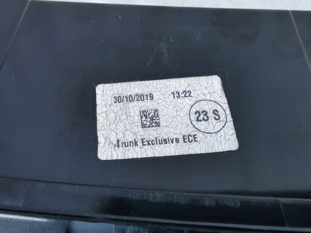 Porsche macan 95b gts рестайлінг  18- фара задня накладка кришки led 95b945208f Оригінал