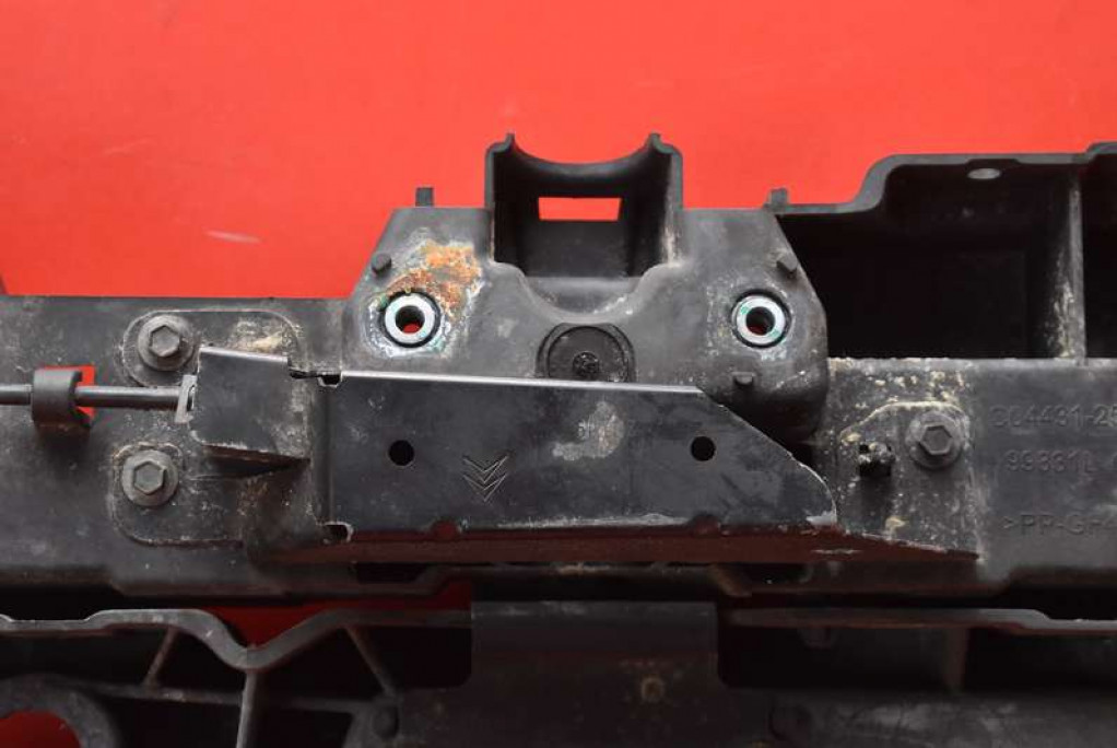 Ремінь передній підсилювач 9681810080 citroen c3 picasso 08-17 Недорого