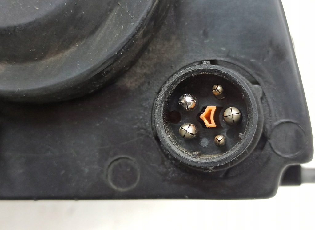 Фара левая передняя volkswagen passat в Украине