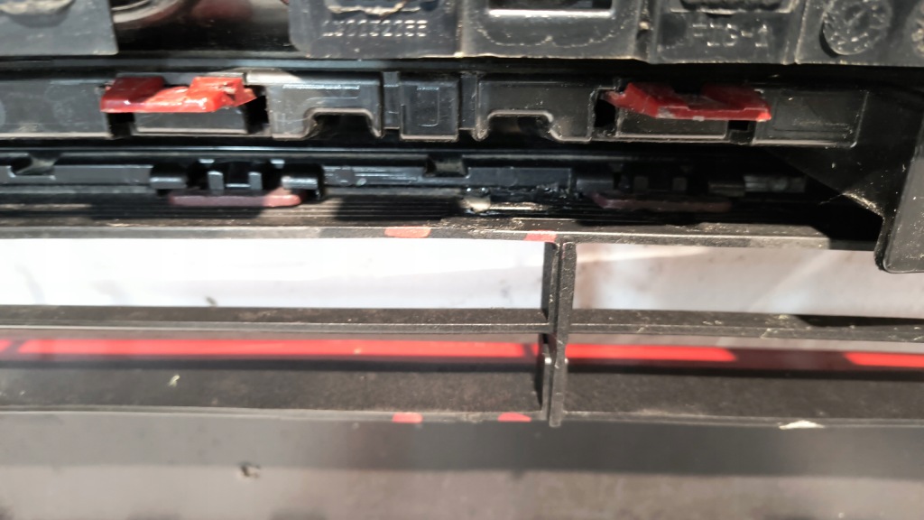 Бампер перед передній jeep avenger 23- Зі Шроту