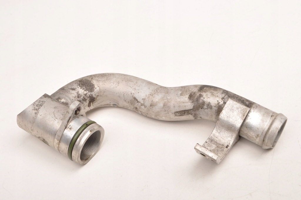 фото №1, Porsche macan 3.0 tdi труба шланг wody 059121071cr