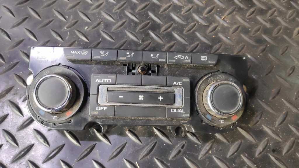 фото №1, Панель обдув кондиционера superb ii 3t0907044cd