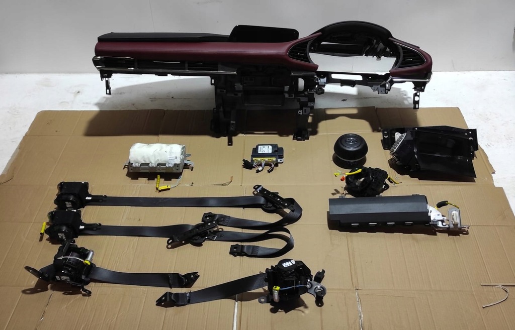 фото №1, Mazda 3 bp приборная панель приборная консоль rok 2019