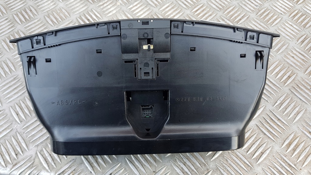 фото №11, Mercedes w220 решітка обдув середня панель приладів 2208300554