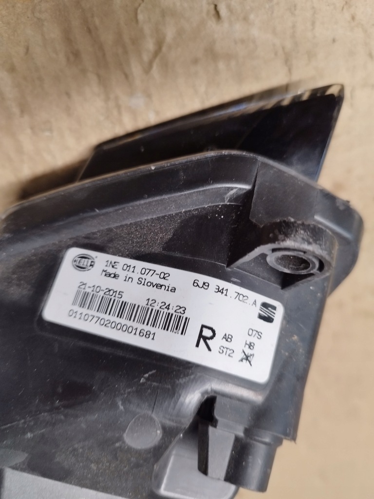 фото №5, Протитуманна фара правий перед seat toledo 6j9941702a