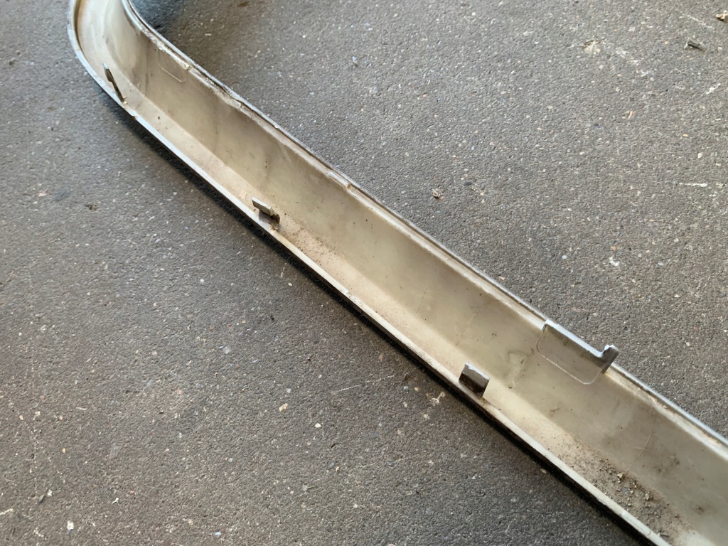 Peugeot boxer iii рестайлінг  решітка радіатора рамка решітка перед 18072049 Зі Шроту