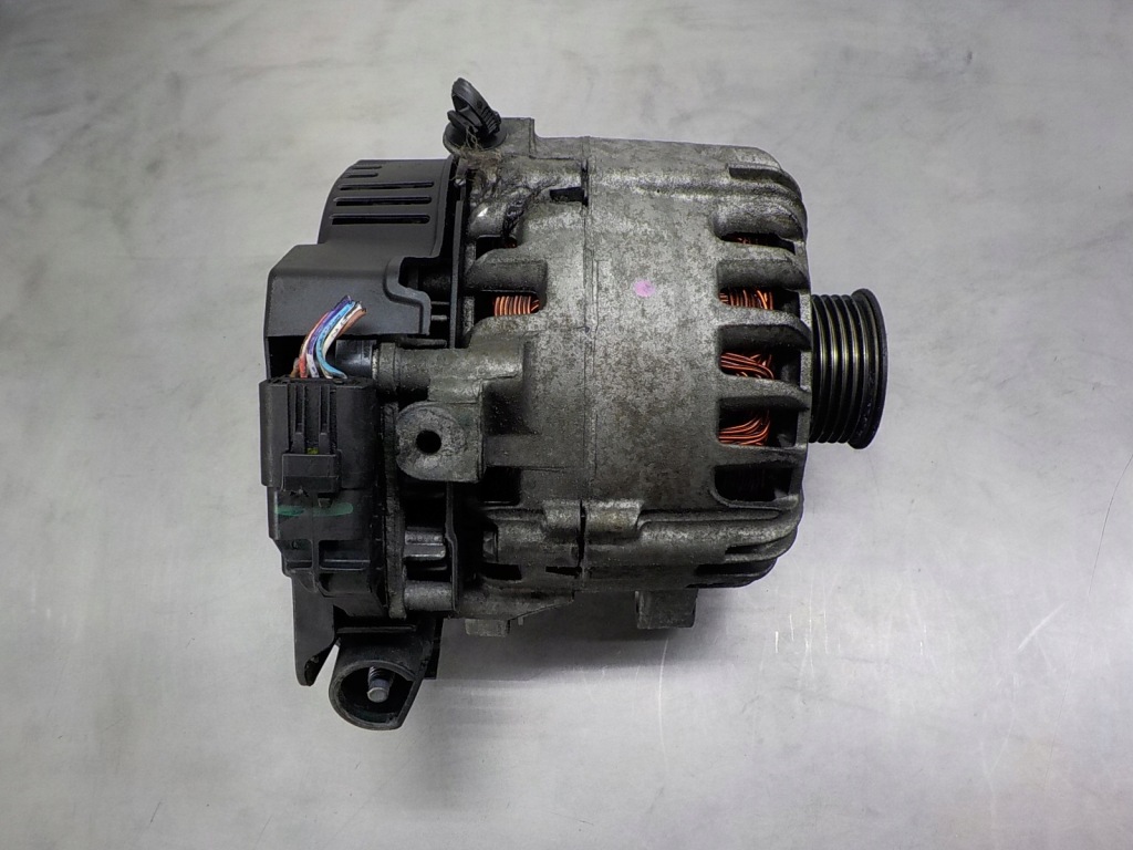 Купить Peugeot 3008 ds4 1.6 e-hdi запуск стоп генератор 9675753680-02
