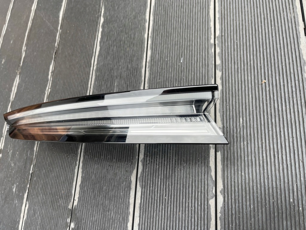 фото №9, Комплект задняя задняя правая / левая porsche taycan 9j1 9ja945096a / 9ja945095a