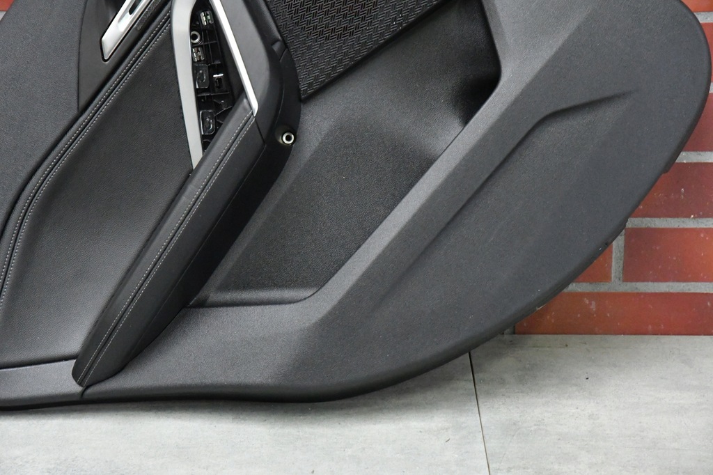 фото №5, Оббивка двері лівий задня обшивка двері bmw x1 u11 czarna