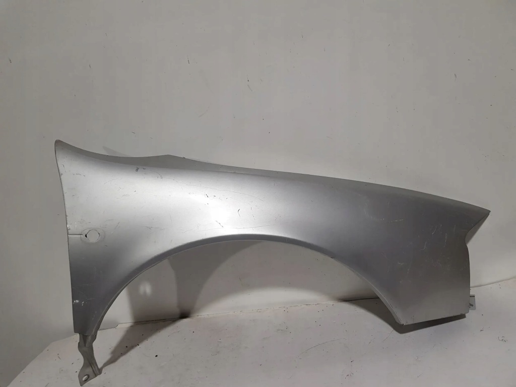 фото №1, Chrysler 300m крила правий