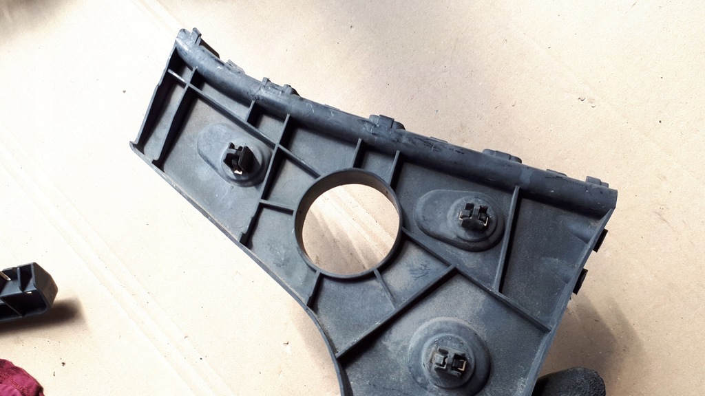 фото №11, S7 4g a7 напрямна бампера лівий задня 4g8807453a