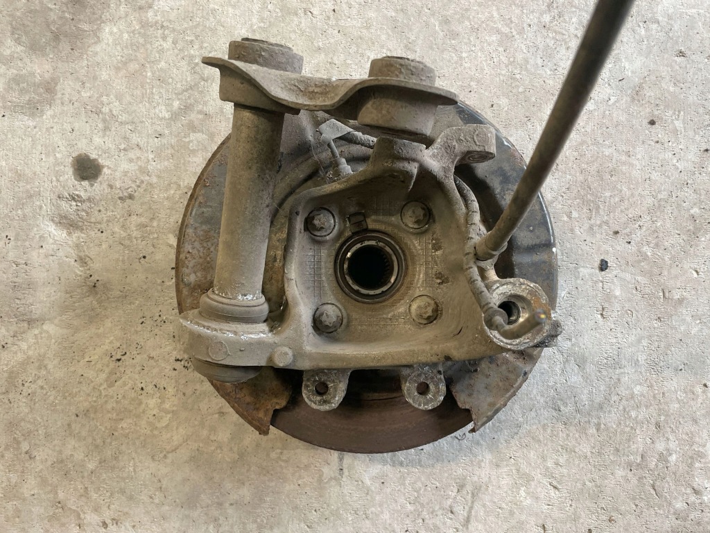 Купити Поворотний кулак задня bmw 5 e39 дизель 2000