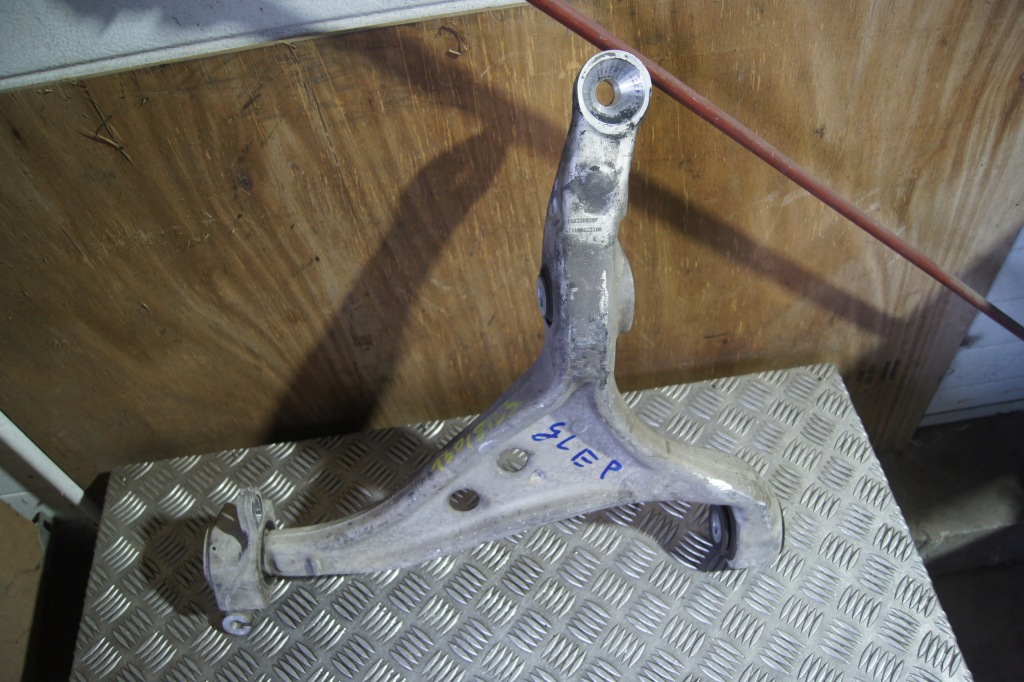 фото №1, Рычаг правый gle w166 350 cdi 1663300207