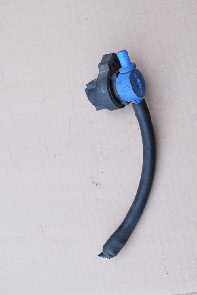 Купить Mercedes sl r230 w230 230 клапан топлива паров вакуумa 0004703693