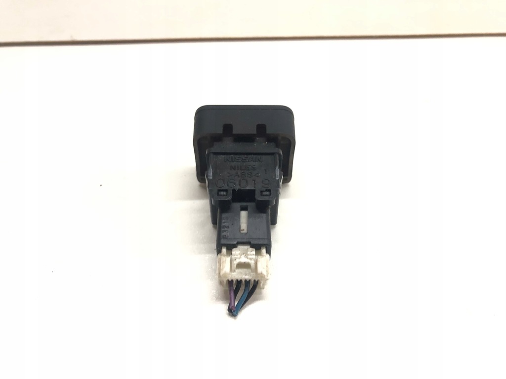 фото №8, Nissan micra k12 кнопка вимикач аварійних