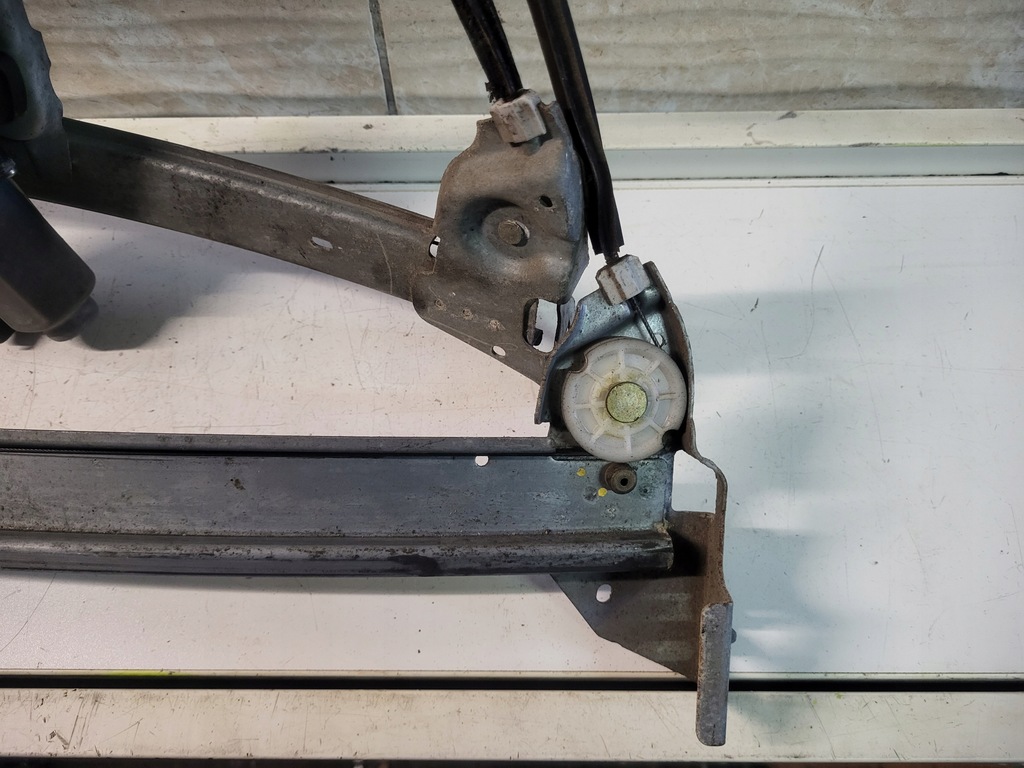 фото №4, Подъемник стекло правый перед renault megane ii cabrio cc europa