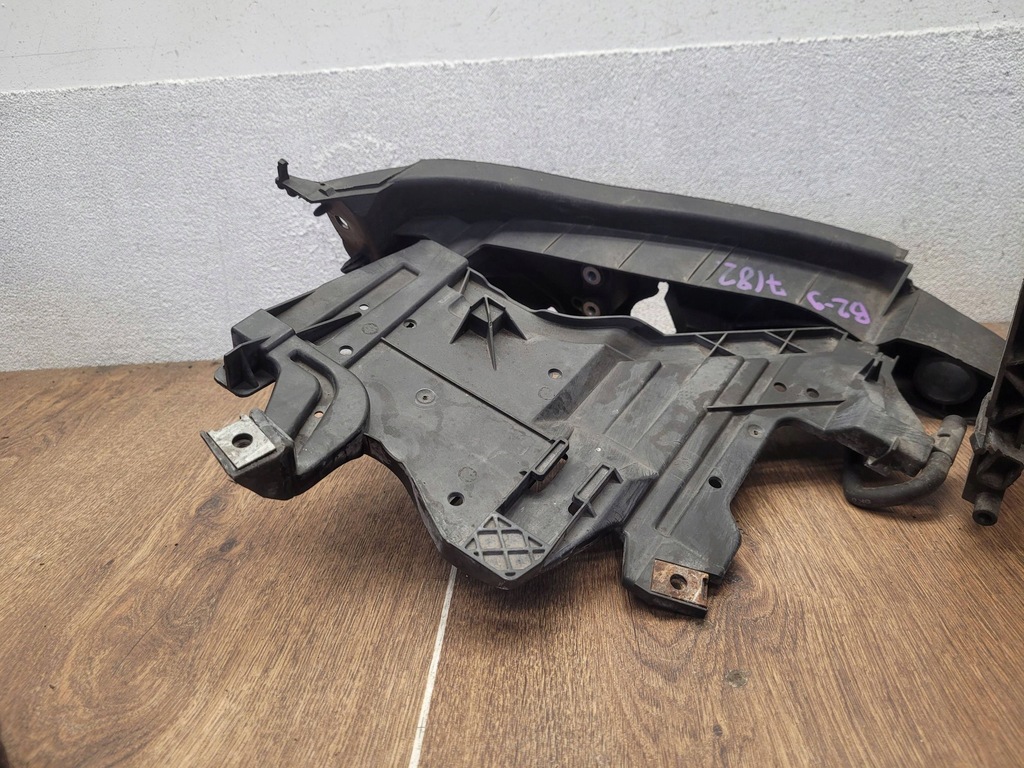 фото №7, Audi a4 s4 b8 8k 08-011 8k0805607a кронштейн pod фара лівий