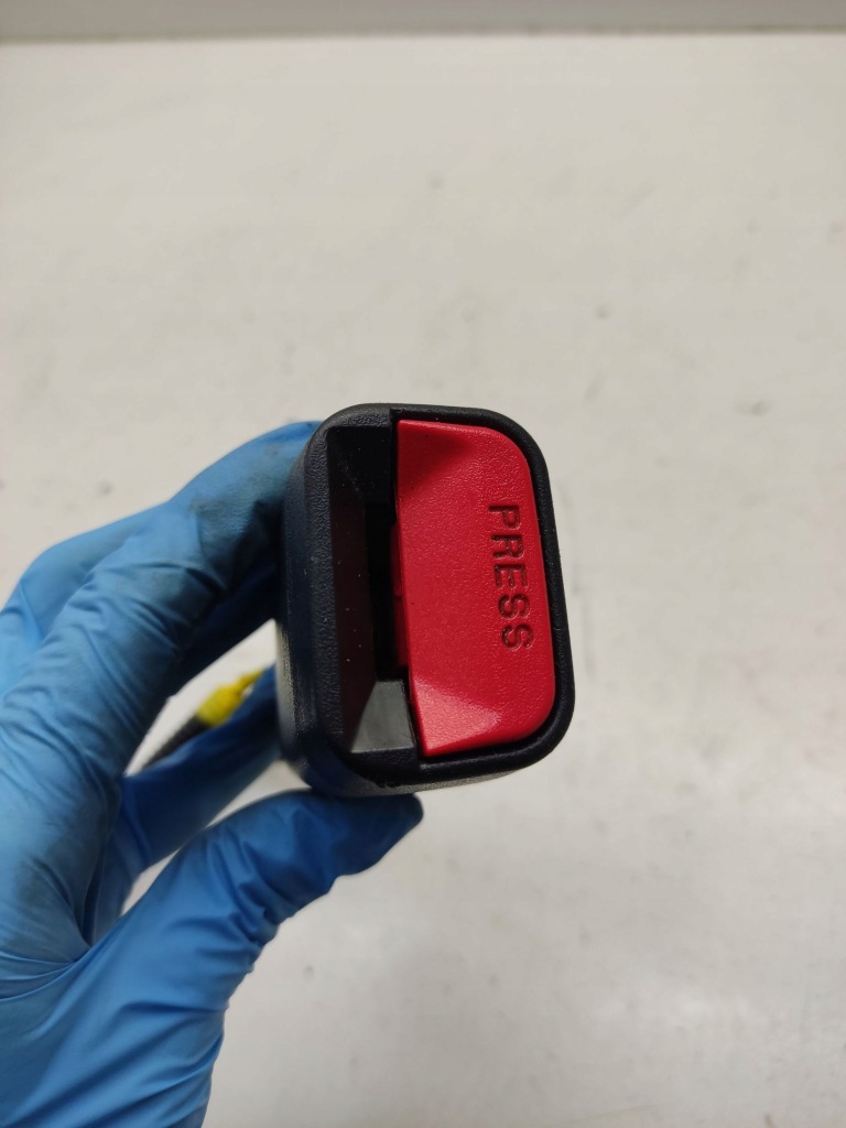 Kia optima 2012 пряжка поперечина передній 120608 в Україні