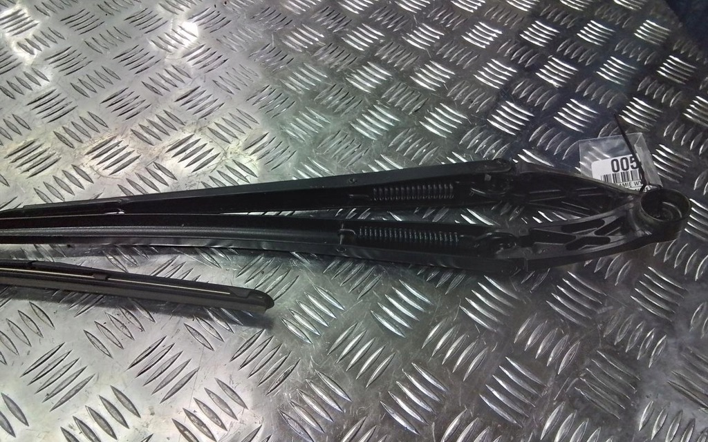 фото №5, Toyota yaris cross рычаги дворник eur kpl.