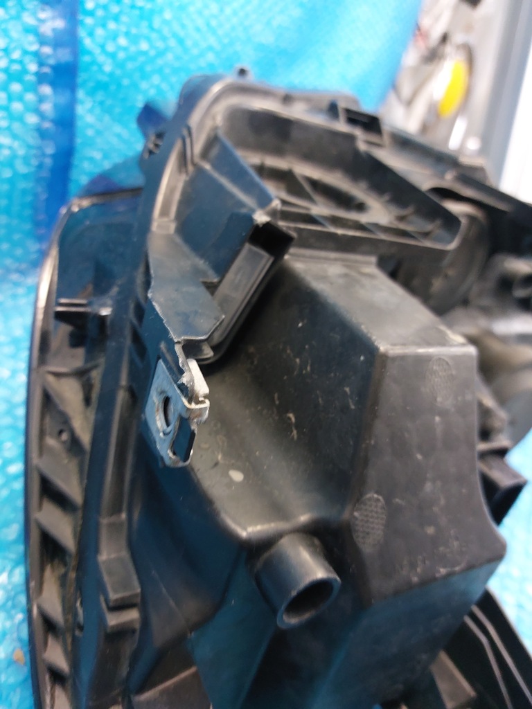 фото №10, Лампа передняя правая full led vw passat b8