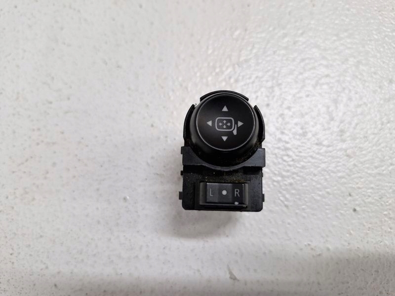 фото №1, Opel ampera volt переключатель кнопка регулировки зеркал 20862321