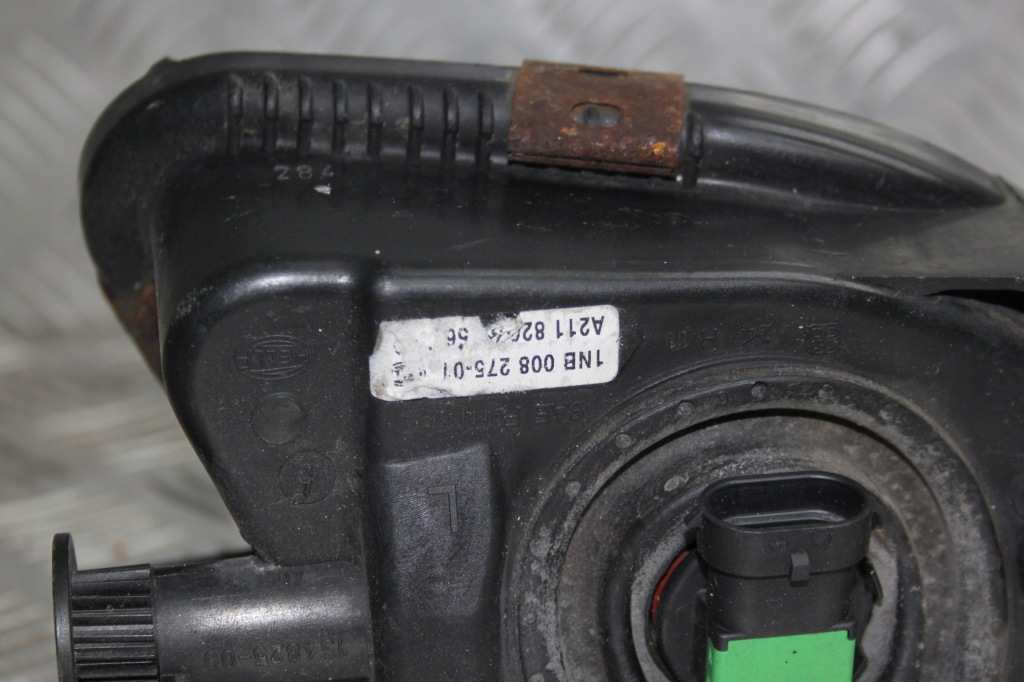 фото №3, Mercedes w211 противотуманная фара avang 2118600556