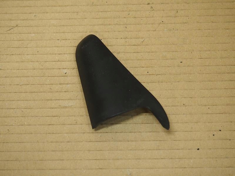 фото №1, Заглушка трикутник правий задня задня altea toledo iii