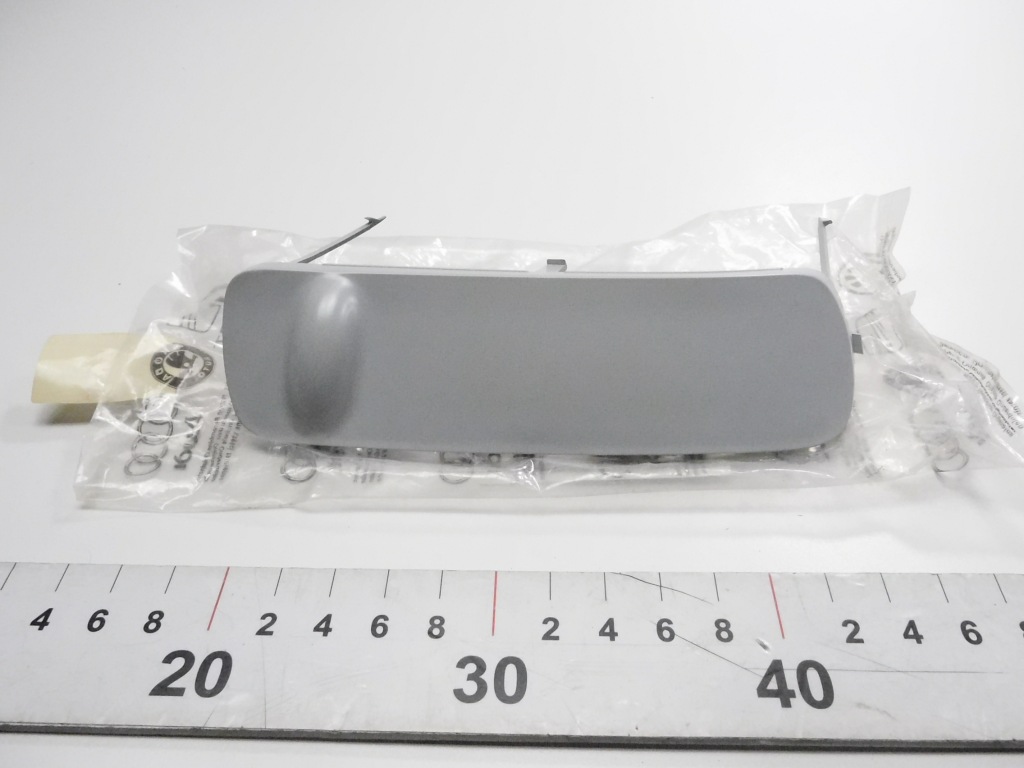 Решітка бампера перед seat ibiza оригінальний номер 6k5941178a Ціна