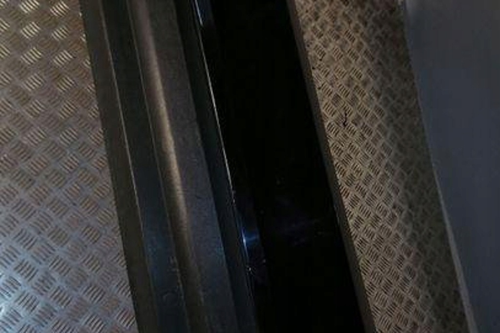 фото №12, Бампер задний volvo s60 i 2168408 2.4l дизель 120kw 2008