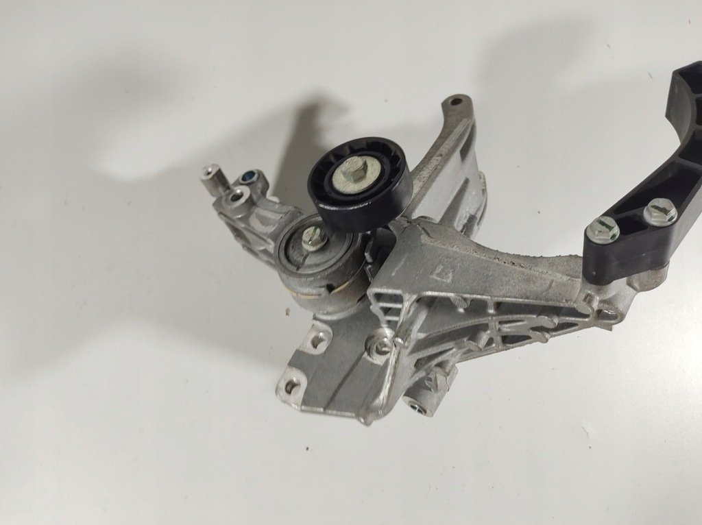 фото №10, Jeep compass 1.4 b 17r- кронштейн кронштейн генератора