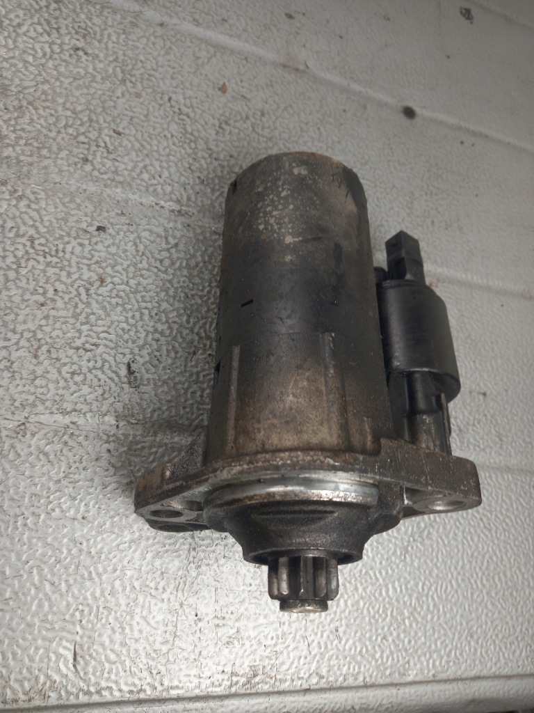 Стартер vw golf iv 99r hb 1.4b Оригинал