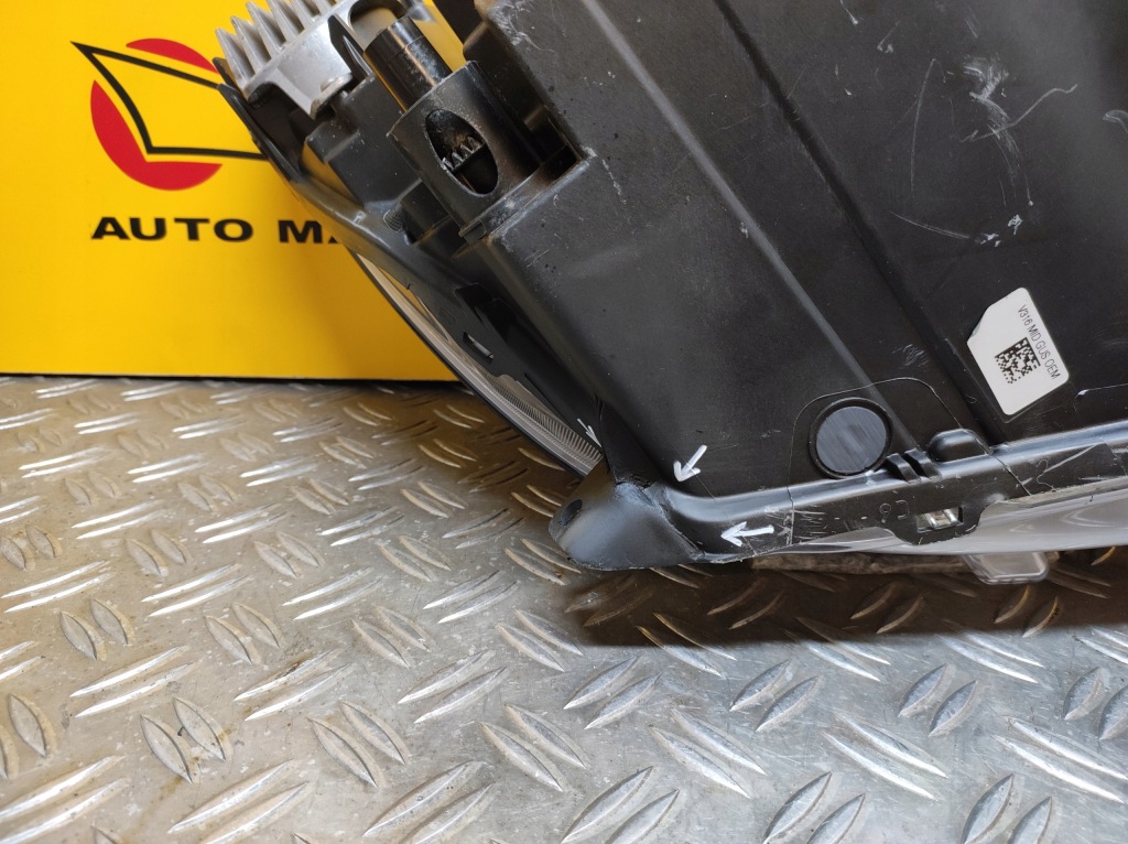 Volvo xc40 2018- фара фара mid led l америка Оригінал