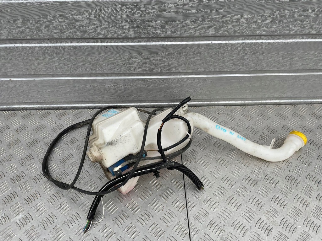 фото №1, Renault clio iv lift бак омивача