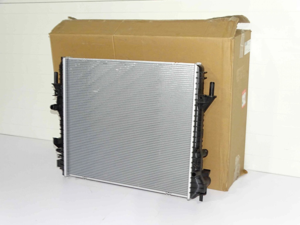 Оригінальна радіатор води jaguar f-type 3.0 5.0 Зі Шроту