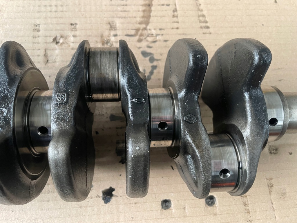 Wał коленчатый renault trafic vivaro 1.6 dci r9m mercedes 8026r Киев