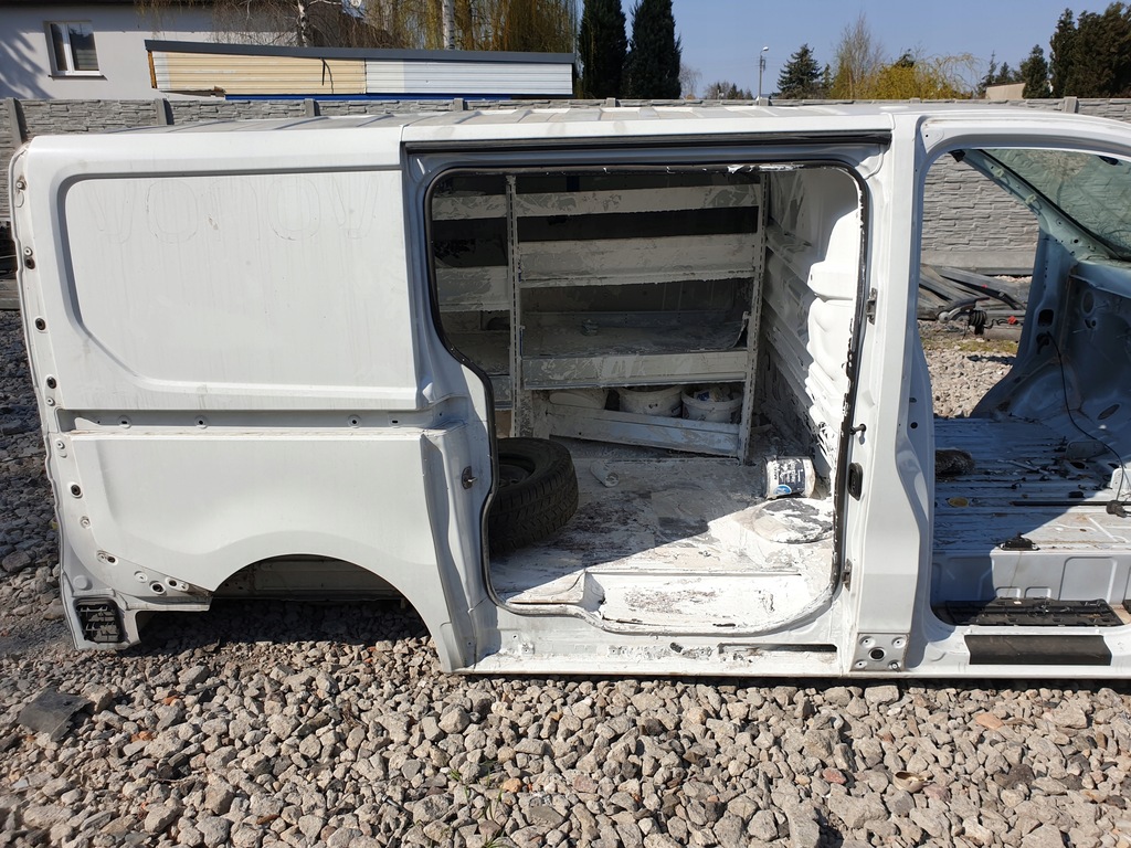 фото №1, Opel vivaro trafic iii чверть bok правий